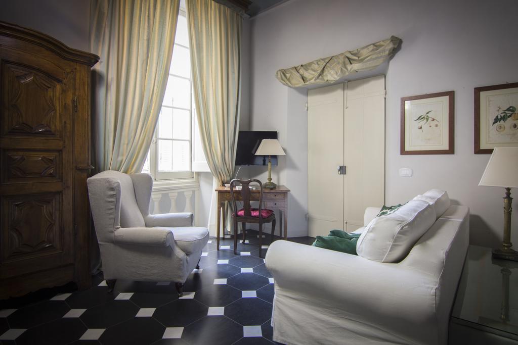 Palazzo Lengueglia B&B Albenga Luaran gambar