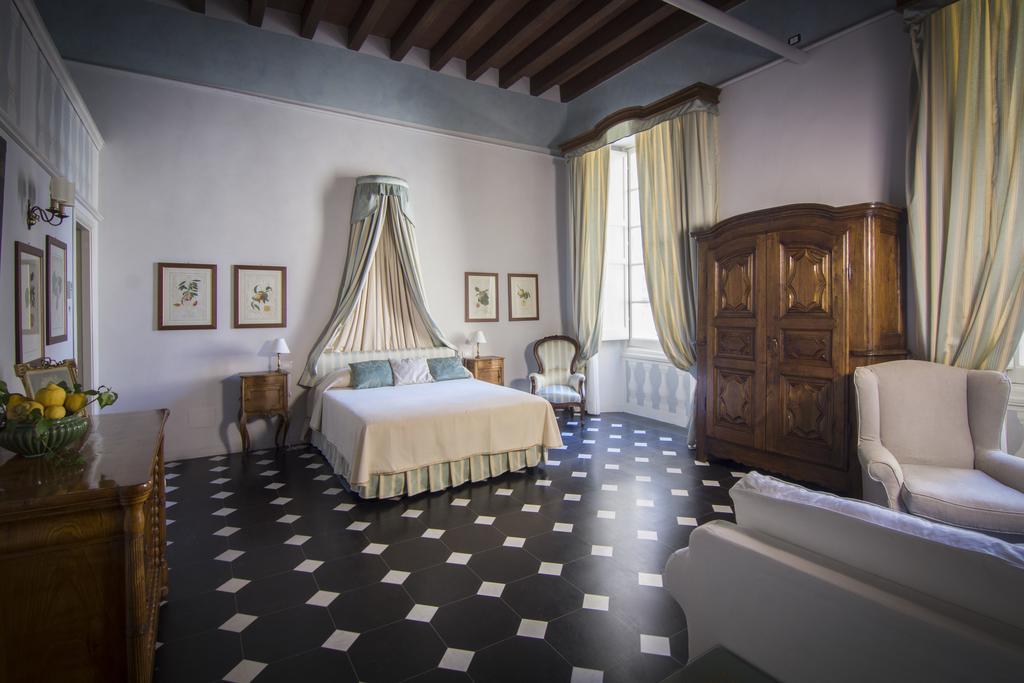 Palazzo Lengueglia B&B Albenga Luaran gambar